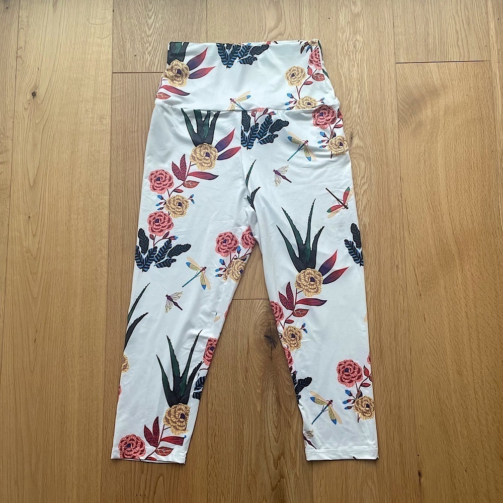 NEW SHEIN HIGH RISE FLORAL LEGGINGS -  S